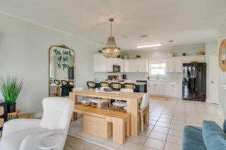 2 Blocks to Beach Gulf Shores Getaway with Dock! - Gulf Shores - 4