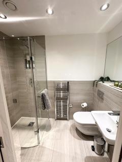 Cocoa Suites studio apartment - 4