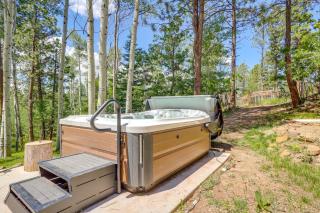 Home with Hot Tub 5 Mi to Angel Fire Bike Park - Angel Fire - 8