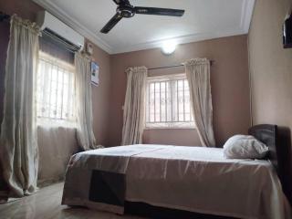 Exclusive Mana Cola Estate Villa - Ajegunle - 1