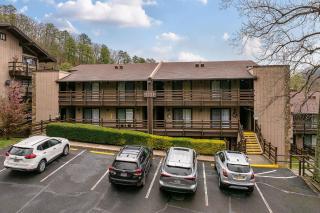 FREE Dollywood ticket & more, second level condo w king bed loft - 3