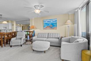 Sunset Haven 3 BR Condo in a Gated Beach Community - 5