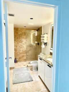 LOFT Brickell River 10 min To South Beach - 2