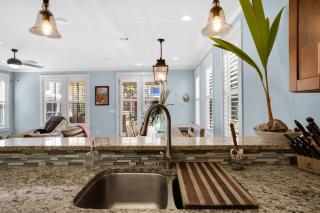 Sandy Serenity - Santa Rosa Beach Home Pool Access Close to Everything - Santa Rosa Beach - 2