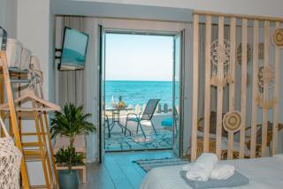 Zen Beach Front Suite - Kokkíni Khánion - 8