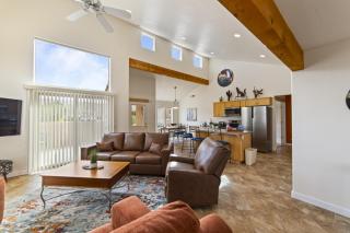 B1- Hidden Valley Villa I Large Patio I Pool and Hot Tub - Moab - 0