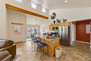 B1- Hidden Valley Villa I Large Patio I Pool and Hot Tub - Moab - 5