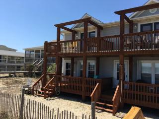 Ocean Breeze, Beautiful Ocean Front Townhome - 8