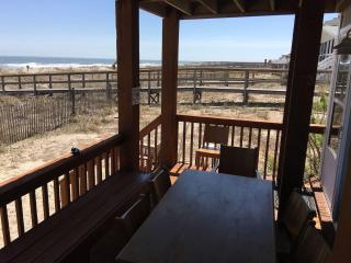 Ocean Breeze, Beautiful Ocean Front Townhome - Kure Beach - 4