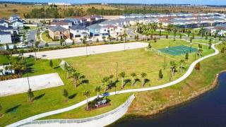 Solara Resort Magical Disney 7BR Villa, Jacuzzi - Kissimmee - 3