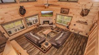 Queen Bee - Sevierville - 3