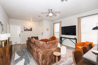 Austin Getaway Patio, Games & Near Sixth Street - 6