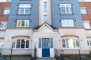 Central 3 Bedroom Flat w Parking - Liverpool - 7