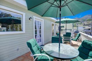 220W 220 Whittley - 1