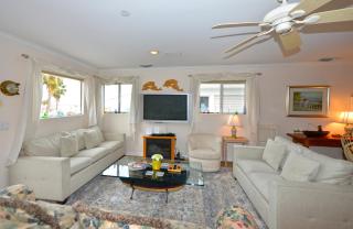 220W 220 Whittley - Avalon - 1