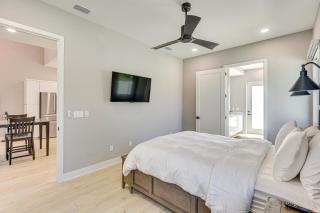 Walk to Shore Modern Stunner in Ormond Beach! - Ormond Beach - 2