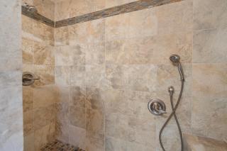 221W 221 Whittley - Avalon - 6
