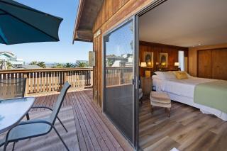 221W 221 Whittley - Avalon - 4