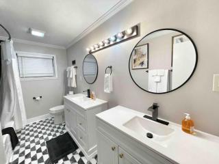Decatur Home - Chic Comfort Family & Fun - 5