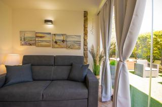 Veranda with Jacuzzi & BBQ 1 minute from the Beach - Capo Comino - 1