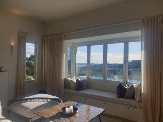 Cable Bay Luxury Villa - 4