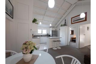 Tawa Retreat - Wellington Holiday Home - Wellington - 9