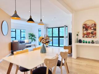 Heart of Auckland 2BR Near Queen St & Skytower - Auckland - 0