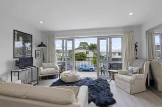 Andover Street Honey - Christchurch - 9