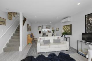 Andover Street Honey - Christchurch - 5