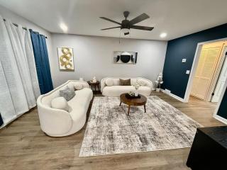 Modern Cozy Retreat - Lemont - 9