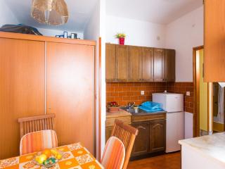 Apartments Neve - Two-Bedroom Apartment with Balcony and Sea View - 9