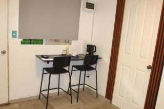 Habitación con baño privado a 4 kilómetros del aeropuerto - 3