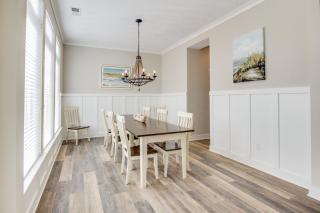 519 The Great Neck House - 2