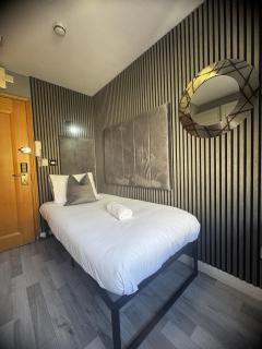 Britannia Hyde Park Hotel - 4