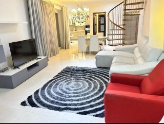 Central 3Story Villa with 3 Bedrooms 2 floor bed - Is-Swieqi - 0
