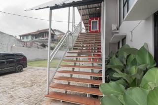 RedDoorz Plus near Lembang Park & Zoo - 3