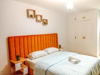 Cozy equipped apartment near train station facing Hilton luxury comfort - 4