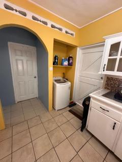Jimmys Cozy Corner - Laborie - 9