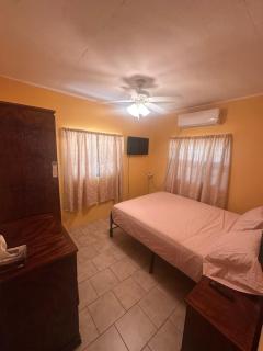 Jimmys Cozy Corner - Laborie - 8