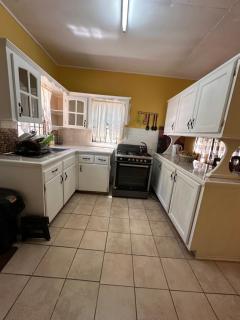 Jimmys Cozy Corner - Laborie - 5