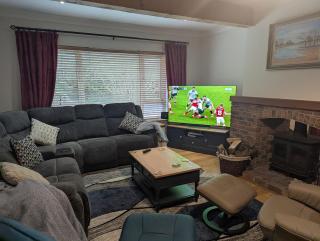 Whole home in Ballaghkeen - - 3