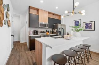 Colorful vibrant Oasis Sleeps 10, 10min to Disney - Kissimmee - 5