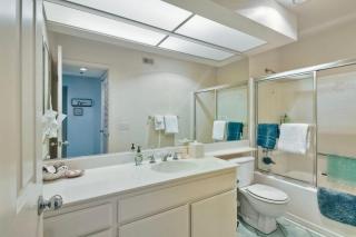 Nomad's Oceanfront Retreat 2B2B Condo - 1