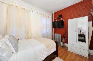 Charming 2BR Apartment in NYC - 7