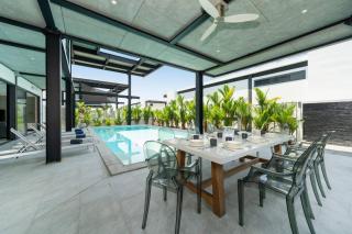 New & Modern, Loft Style 4BR Villa Sunset Garden 3, 12m Salt Pool, just 10min drive Naiharn Beach - Ban Saiyuan (1) - 6