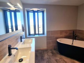 Gîte de charme avec piscine intérieure chauffée, 12/14 personnes - FR-1-496-346 - Saint-Priest-la-Prugne - 7