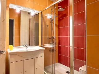 Appartement T2 Saint-Cyprien près du port avec parking - FR-1-309-500 - 3