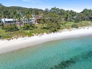 Luna - Absolute Beachfront - Corlette - 6