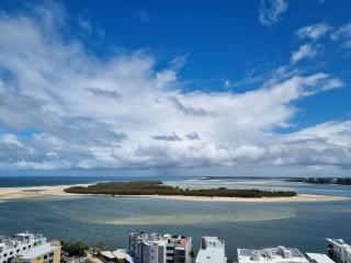 Caloundra 2BRM Apt- Rooftop Pool - Caloundra - 7