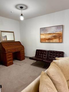 Stylish 2 bed, central city apartment & free park - Dunedin - 4